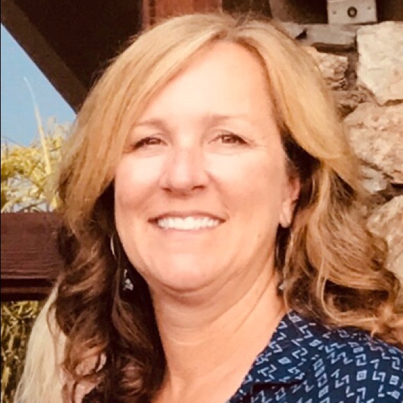 Meet your Posher, Julie - Picture 1 of 1